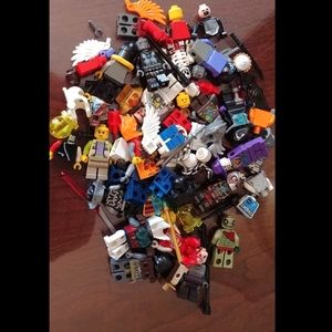 Mixed bag of lego minifigures